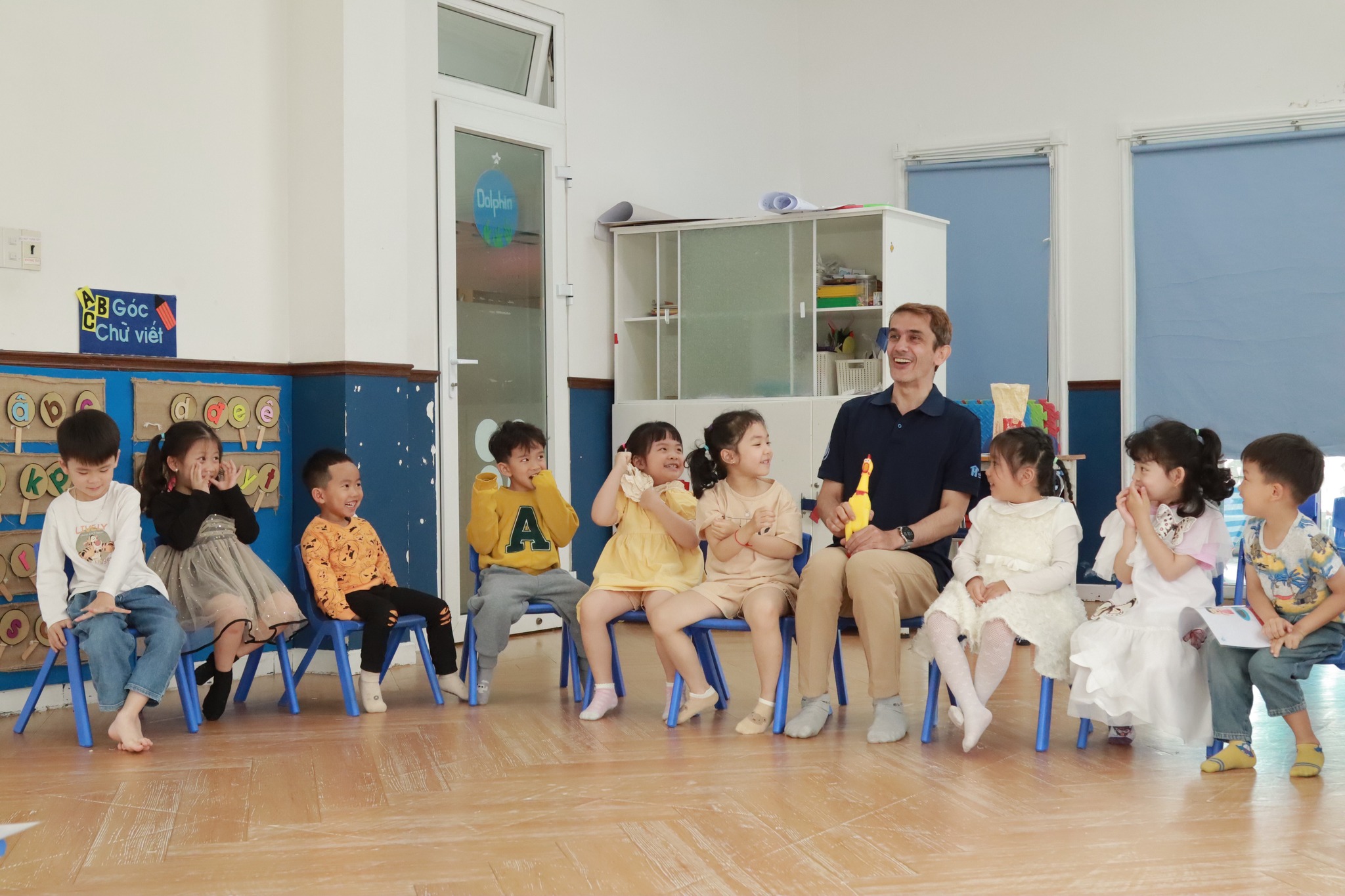 Học tiếng Anh từ sớm