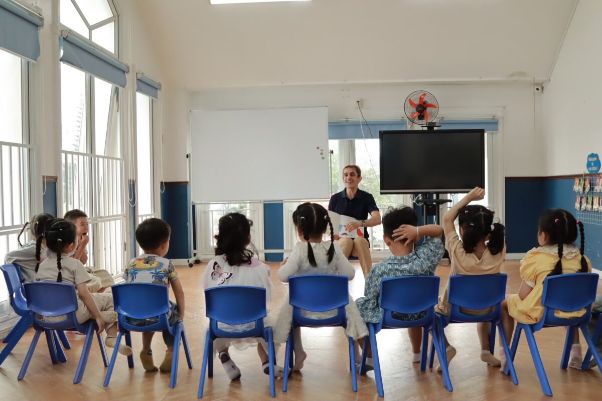 Học tiếng Anh từ sớm