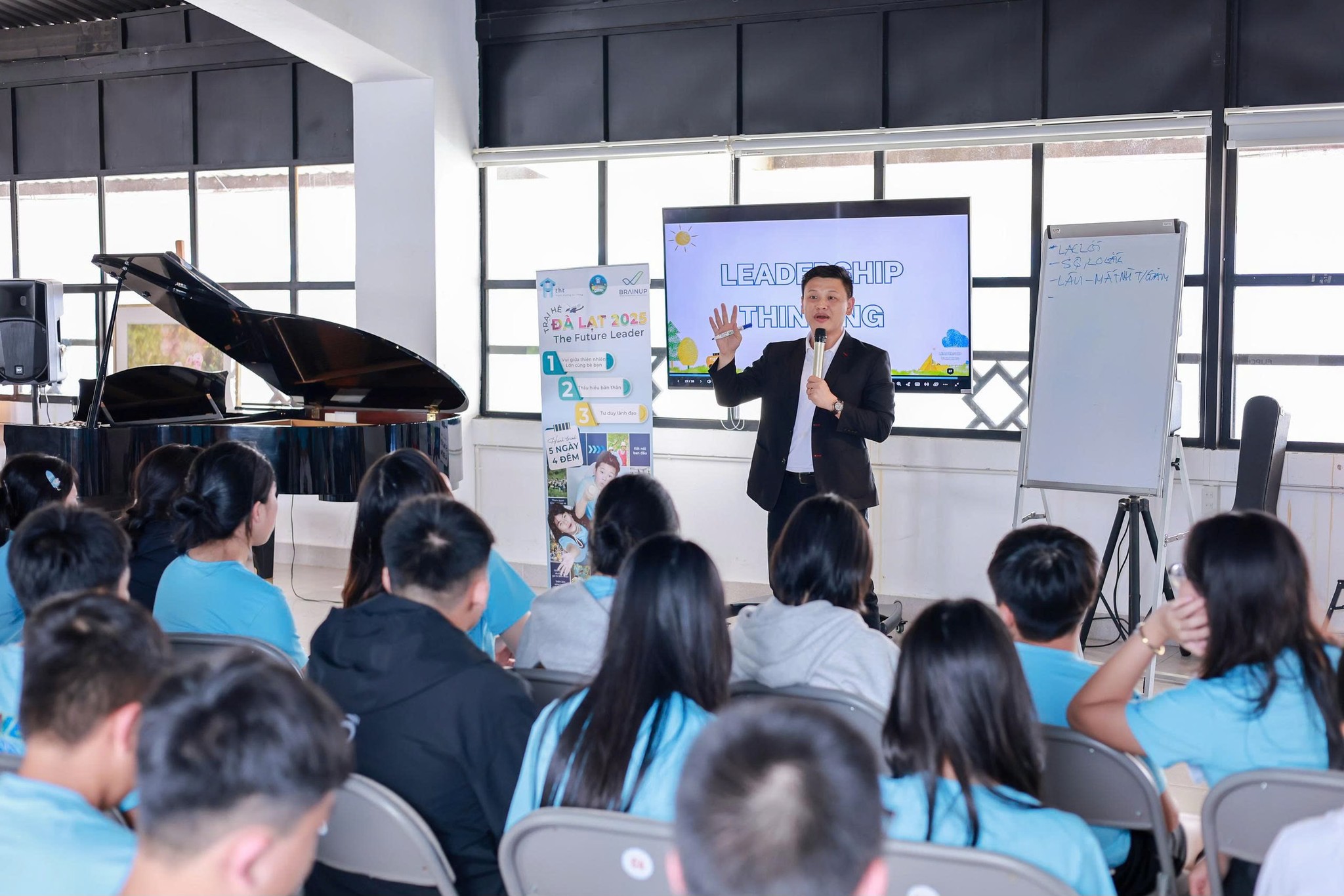 Con được khám phá chính mình và hiểu mình cần gì, thích gì sau mỗi chuyến đi Con được khám phá chính mình và hiểu mình cần gì, thích gì sau mỗi chuyến đi