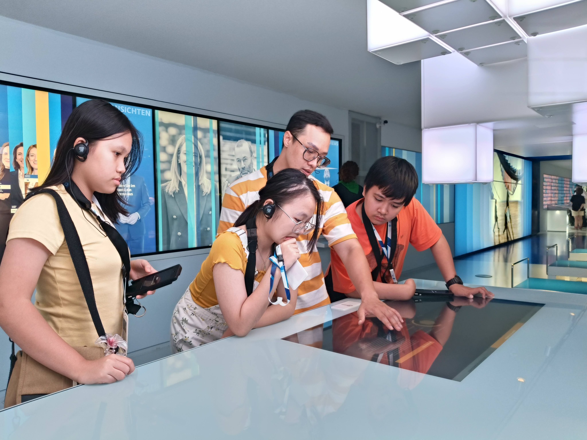 Lợi ích trại hè giúp con được cơ hội trải nghiệm thực tế những điều chỉ nhìn qua sách vở, thông tin trên Internet Lợi ích trại hè giúp con được cơ hội trải nghiệm thực tế những điều chỉ nhìn qua sách vở, thông tin trên Internet